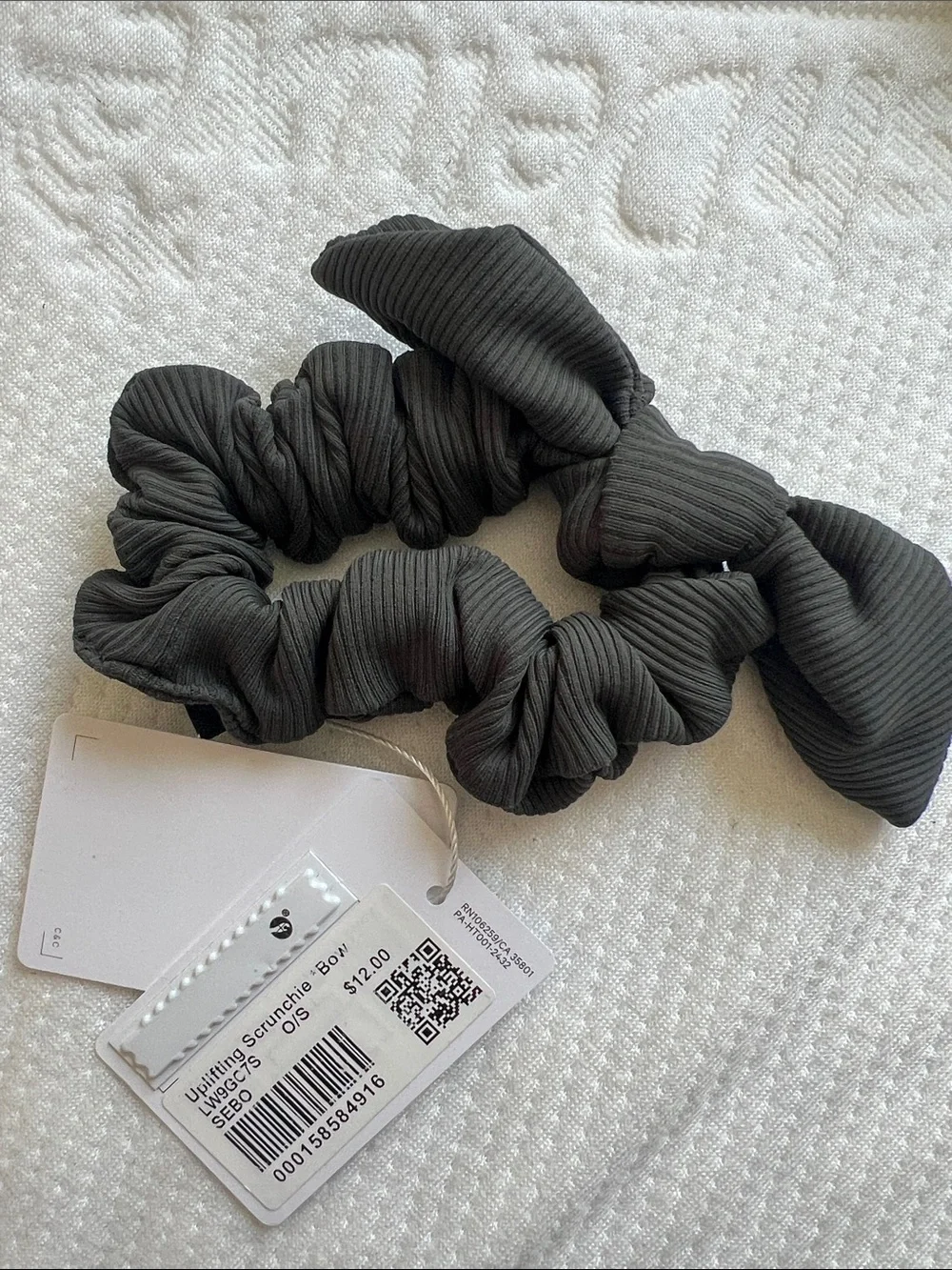Lululemon Dark Grey SEBO Uplifting Bow Hair Scrunchie NEW WITH TAGS NWT